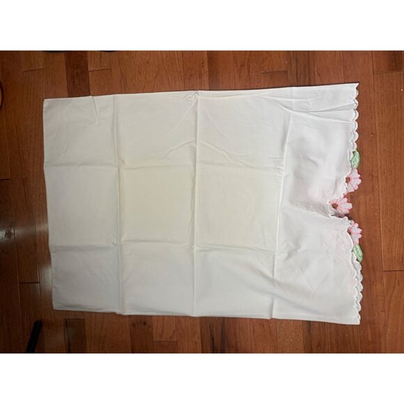 Vintage pillowcases pair pink floral embroidered scalloped edges cotton standard - Picture 5 of 11